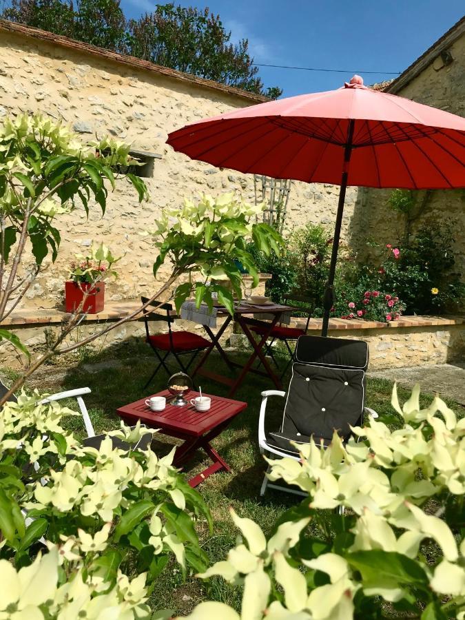 L Escale En Beauce Bed & Breakfast Maisons  Exterior photo